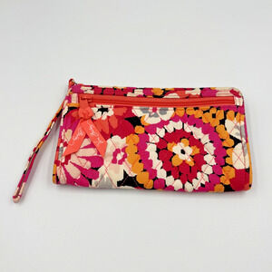 Vera Bradley Front Zip Wristlet #14592-207 (Pixie Blooms)